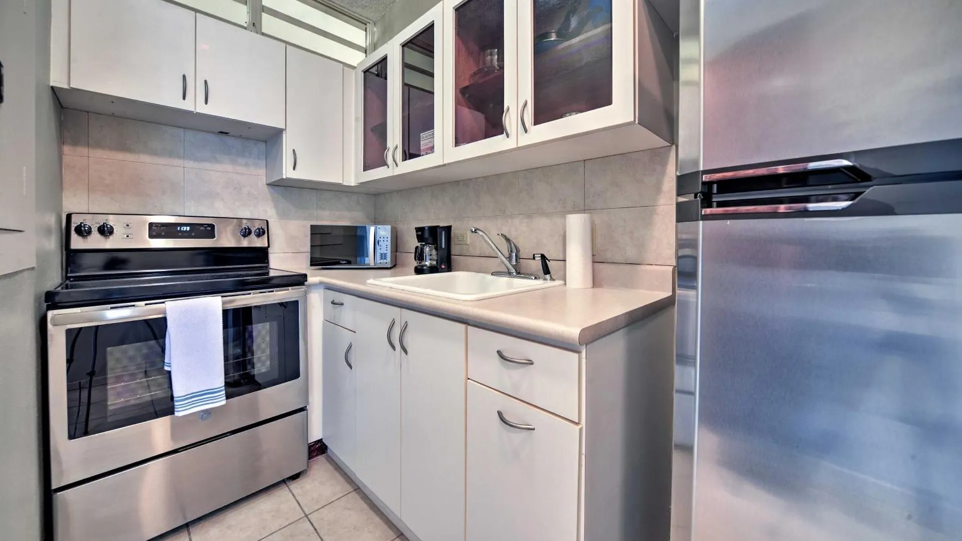 Apartment Oceanfront Resort Studio - 2 Mi To Rincon Plaza!